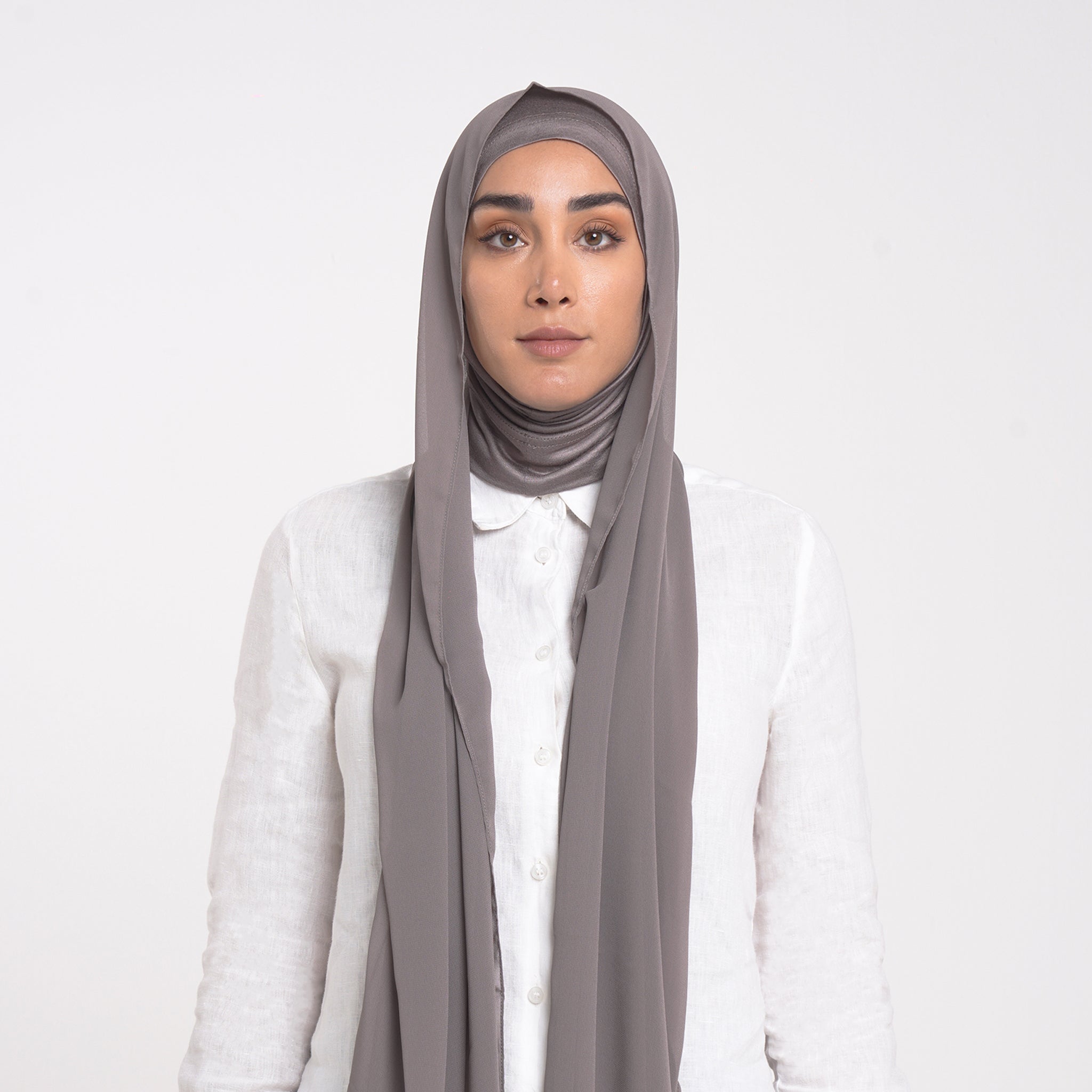 Emiratie Chiffon with Bonnet -Warm Greige