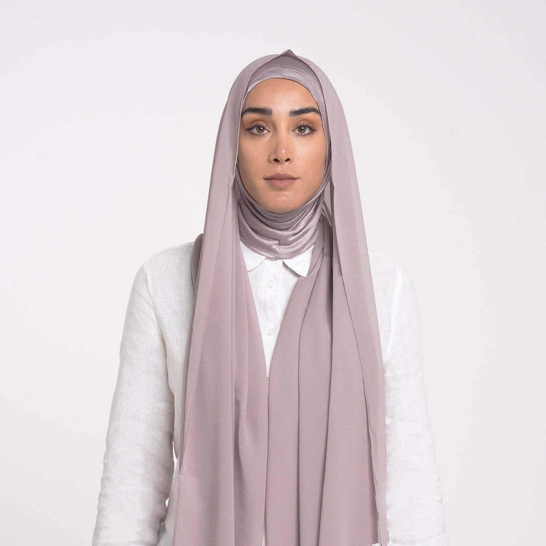 Emiratie Chiffon with Bonnet -Misty Taupe