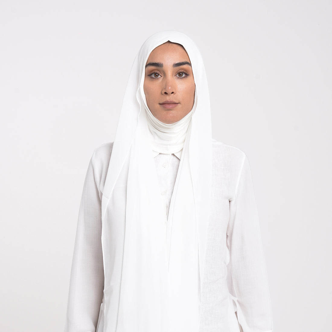 Emiratie Chiffon with Bonnet -Pure Ivory