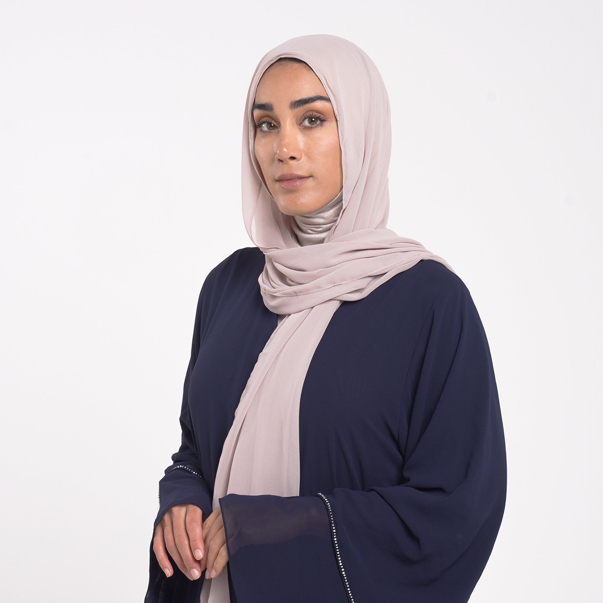 Emiratie Chiffon with Bonnet -Shell Blush