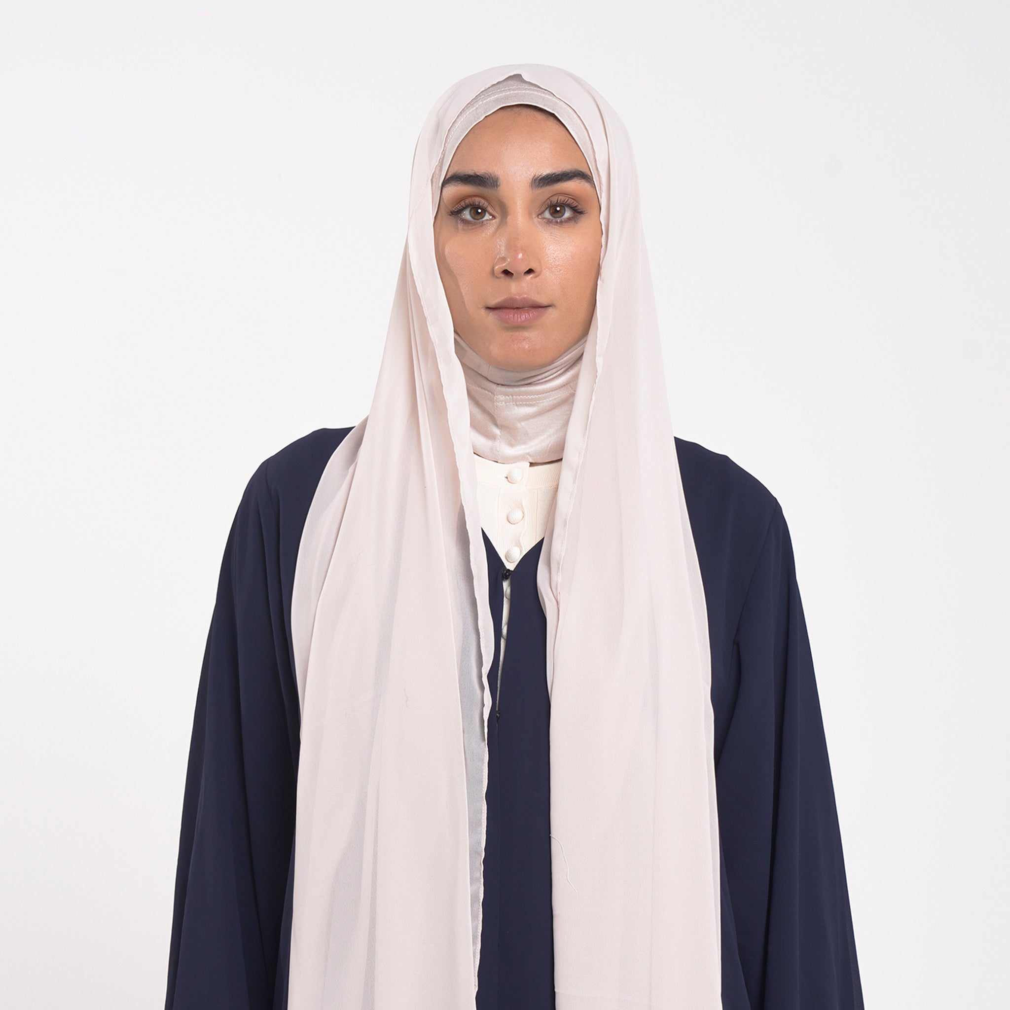 Emiratie Chiffon with Bonnet -Soft Ivory Blush