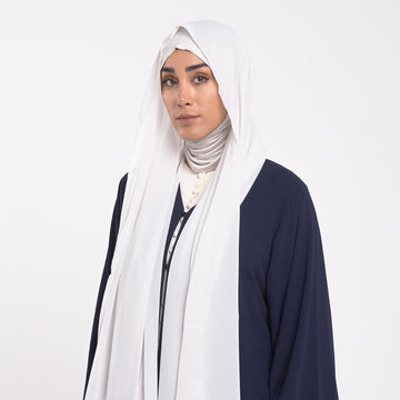 Emiratie Chiffon with Bonnet -Silver Pearl