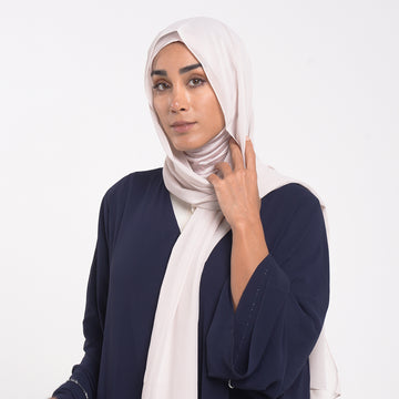 Emiratie Chiffon with Bonnet -Ivory Blush
