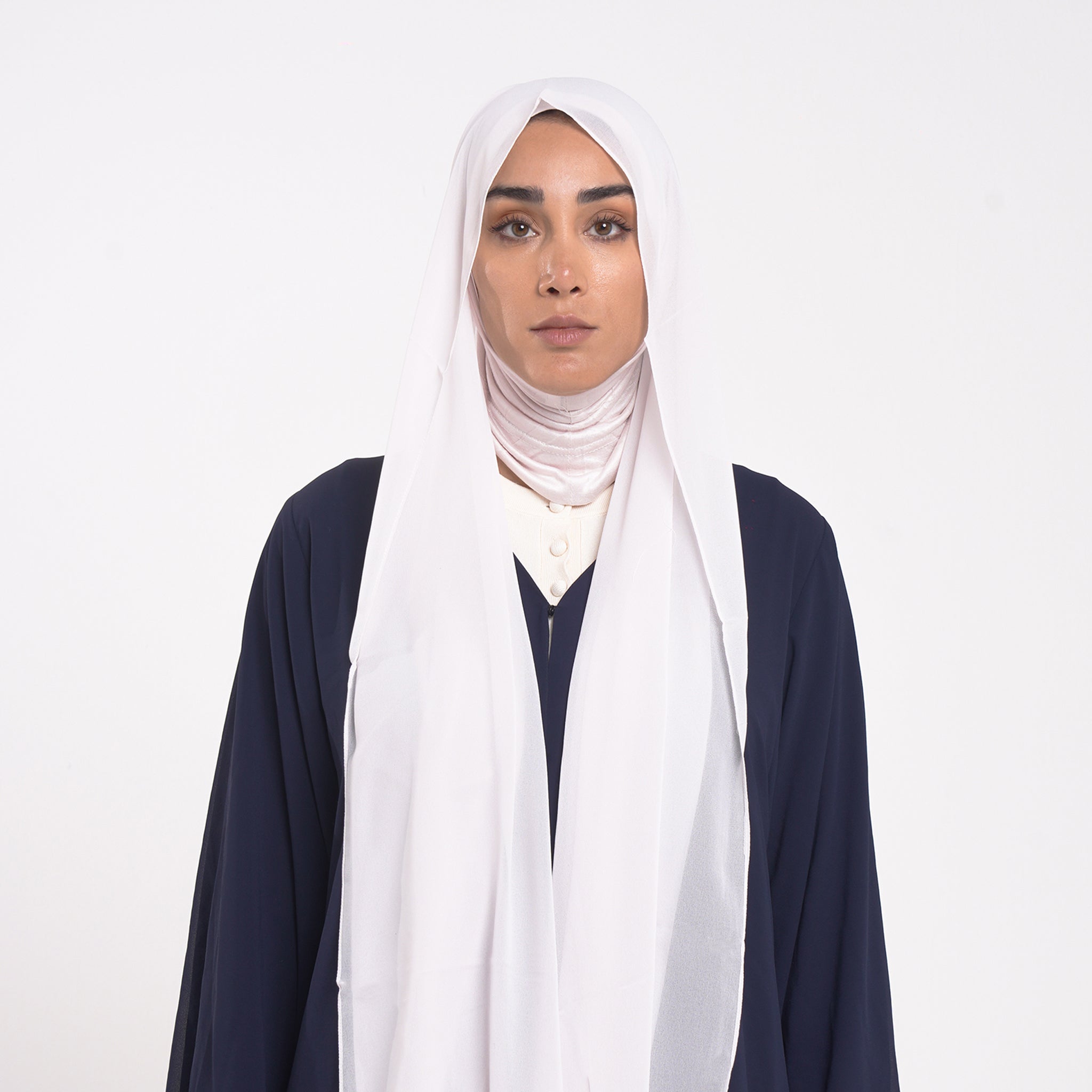Emiratie Chiffon with Bonnet -Snow Blush