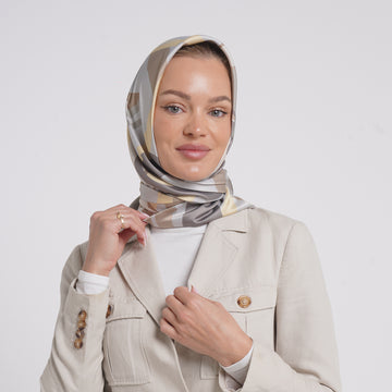 Satin Printed Esarp -Warm Taupe